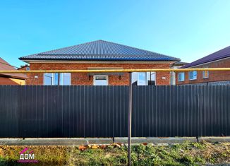 Продам дом, 100 м2, поселок городского типа Ильский, Центральная площадь