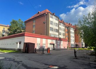 Продается пятикомнатная квартира, 201 м2, Череповец, улица Сталеваров, 56А