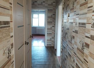 Сдаю в аренду трехкомнатную квартиру, 64 м2, Братск, Южная улица, 105