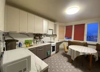 Продам трехкомнатную квартиру, 76.5 м2, Москва, Челобитьевское шоссе, 10к1, Северный район