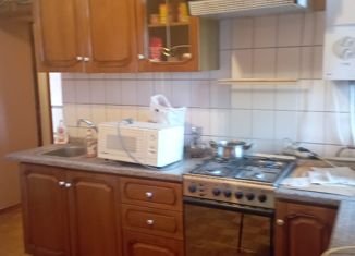 Сдаю 2-ком. квартиру, 84 м2, Ульяновск, улица Островского, 28