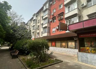 Продам 1-ком. квартиру, 32 м2, Краснодарский край, улица Чайковского, 3