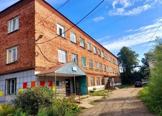 Комната на продажу, 16.4 м2, поселок Юго-Камский, улица Труда, 1