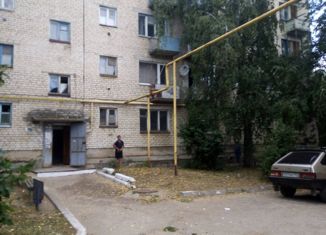 Продаю 3-комнатную квартиру, 63.8 м2, поселок городского типа Междуреченск, улица ЖБК, 9