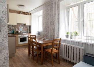 Продается 4-комнатная квартира, 61.4 м2, Бор, 2-й микрорайон, 3