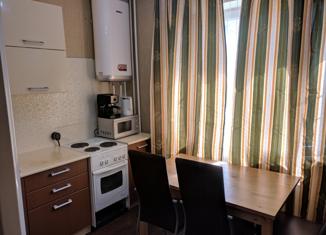 Продам 1-комнатную квартиру, 40 м2, Екатеринбург, улица Учителей, улица Учителей