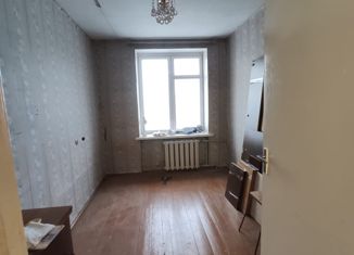 Продаю 3-комнатную квартиру, 55.7 м2, Петергоф, улица Братьев Горкушенко, 9