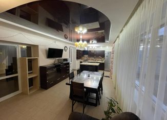 Сдается дом, 250 м2, Крым, улица Фомина