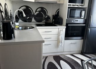 Продажа 2-комнатной квартиры, 57.4 м2, Москва, Дорожная улица, 10