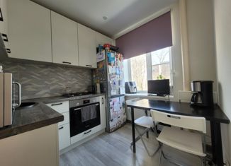 Продаю 2-ком. квартиру, 35 м2, Москва, Флотская улица, 24, Флотская улица