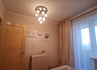 Продаю 2-ком. квартиру, 56 м2, Артём, улица Бабушкина, 10