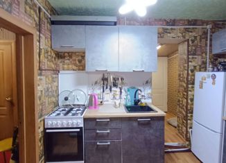 Продаю 2-ком. квартиру, 55.3 м2, Сарапул, улица Ефима Колчина, 2А