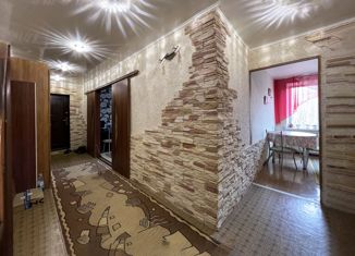 Продам 3-комнатную квартиру, 68 м2, посёлок Рощино, улица Ленина, 18