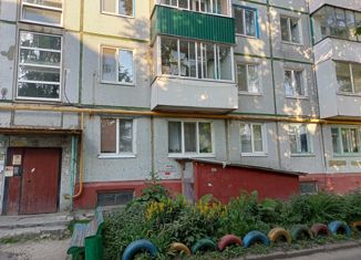 Продажа 2-комнатной квартиры, 45 м2, Карачев, улица Тургенева, 1