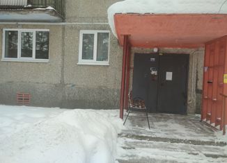 Продаю комнату, 63 м2, Челябинская область, улица Дзержинского, 30