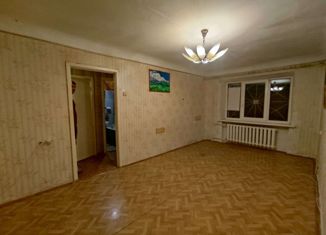 Продаю трехкомнатную квартиру, 55.4 м2, Новочеркасск, Баклановский проспект, 132