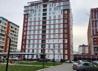 Продается 1-комнатная квартира, 74 м2, Нальчик, Балкарская улица, 97к3