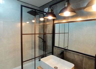 Продам 2-ком. квартиру, 58.6 м2, Саратов, улица имени Б.Н. Ерёмина, 1, жилой район Солнечный-2