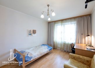 Продается 3-ком. квартира, 70 м2, Хабаровский край, улица Олега Кошевого, 10