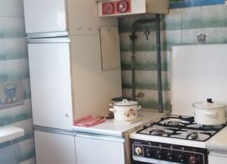 Продам 2-комнатную квартиру, 53.2 м2, Новочебоксарск, улица Воинов-Интернационалистов, 11