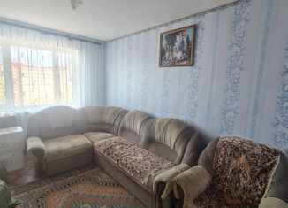 Продается 2-комнатная квартира, 50 м2, Большой Камень, улица Приморского Комсомола, 31