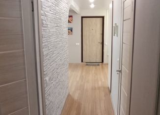 Трехкомнатная квартира на продажу, 66.8 м2, Старая Русса, Златоустовская улица, 5