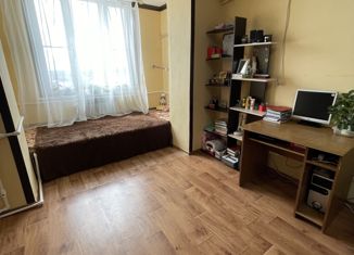 Продам 1-комнатную квартиру, 30 м2, поселок городского типа Володарский, улица Володарского, 2