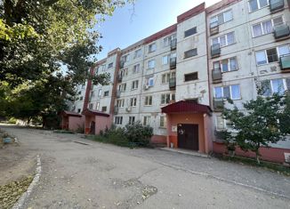 Продам 2-комнатную квартиру, 48.5 м2, Элиста, 6-й микрорайон, 6-й микрорайон, 12