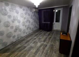 Продажа четырехкомнатной квартиры, 61.2 м2, Новотроицк, Зелёная улица, 33