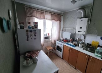 Продам 2-комнатную квартиру, 43.8 м2, Чебоксары, проспект Ленина, 32
