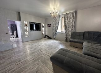 Продаю дом, 215 м2, Усолье, улица Воронихина, 12