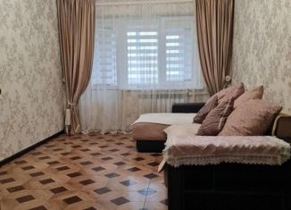 Продается 3-комнатная квартира, 63 м2, Нальчик, проспект Кулиева, 34, район Горная