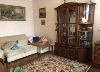 Продам трехкомнатную квартиру, 60 м2, Петровск, улица Некрасова, 2