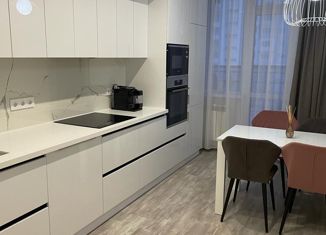 Продается двухкомнатная квартира, 67.3 м2, Новосибирск, метро Студенческая, Троллейная улица, 21