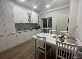 Продам 3-ком. квартиру, 86 м2, Грозный, проспект Культуры, 17