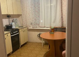 Продаю 2-ком. квартиру, 47.8 м2, Норильск, Школьная улица, 1