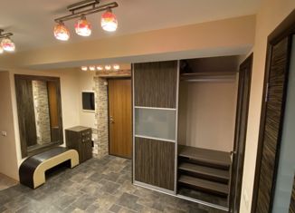 Продажа 3-ком. квартиры, 110.6 м2, Екатеринбург, улица Фрезеровщиков, 35, улица Фрезеровщиков