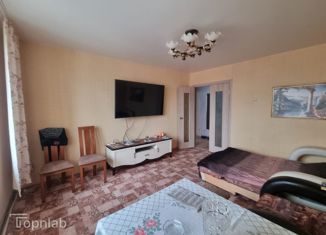 Продам трехкомнатную квартиру, 63 м2, Ейск, Ясенская улица, 2/2