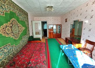 Продаю 2-комнатную квартиру, 45 м2, Ртищево, улица Крылова, 3