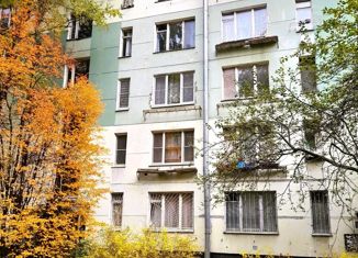 Продажа 3-ком. квартиры, 41 м2, Санкт-Петербург, проспект Народного Ополчения, 241к3, Красносельский район