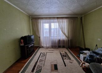 Продаю двухкомнатную квартиру, 51.8 м2, Татарстан, улица Строителей, 1