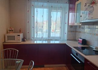 Продам 3-комнатную квартиру, 63 м2, рабочий посёлок Кольцово, Центральная улица, 7