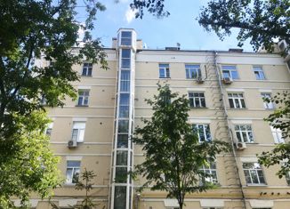 Продается 4-комнатная квартира, 74 м2, Москва, 2-й Колобовский переулок, 2, метро Чеховская
