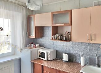 Продается однокомнатная квартира, 30.4 м2, Карпинск, улица Карпинского, 30