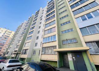 Продаю трехкомнатную квартиру, 72.6 м2, Челябинская область, улица Калинина, 15