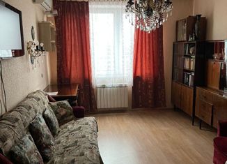 Продажа 3-комнатной квартиры, 63 м2, Москва, улица Декабристов, 29, улица Декабристов