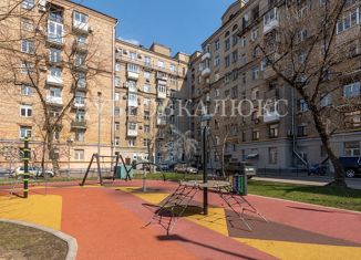 Продам 2-комнатную квартиру, 57.7 м2, Москва, улица Бориса Галушкина, 25, метро ВДНХ