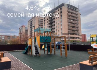 Продается 2-комнатная квартира, 71.7 м2, Абакан, улица Некрасова, 16/2