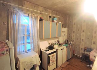 Продается двухкомнатная квартира, 32.9 м2, поселок городского типа Староуткинск, улица Свердлова, 5
