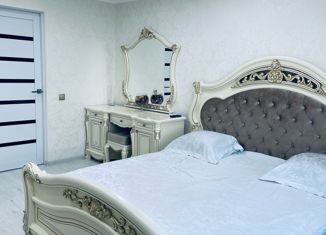 Продаю 2-комнатную квартиру, 52 м2, Феодосия, улица Чкалова, 96А